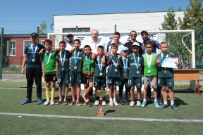 Спикер Гордумы Игорь Седов поблагодарил участников и организаторов за проведение турнира по мини-футболу среди подростков в Астрахани