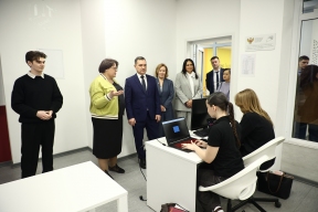 «Надежда Сибири»: мэр Новосибирска Максим Кудрявцев ознакомился с проектами воспитанников IT-Куба по решению задач в сфере цифровизации городского хозяйства