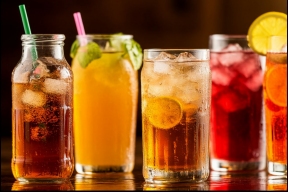 Эксперт объяснила скрытые причины набора веса и утомляемости в летний период