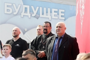 Стивен Сигал и Эмир Кустурица приехали в Россию на День Победы