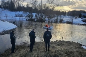 Лодочная переправа заработала в селе Русское Маскино из-за половодья