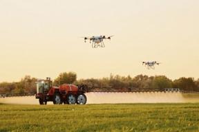 Роботы вместо комбайнеров: как беспилотные тракторы и дроны спасут российское сельское хозяйство от кадрового голода и роста цен