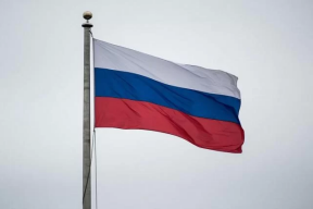 В Сергиевом Посаде сняли позорный баннер с перепутанными цветами флага России