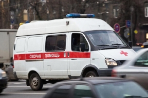 В челябинской школе девятиклассник ранил сверстницу и выпрыгнул в окно