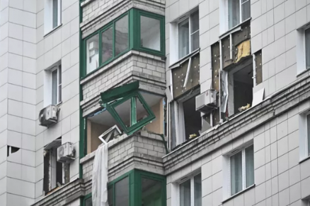 В доме в Красногорске, пострадавшем от атаки беспилотника, начались высотные работы.