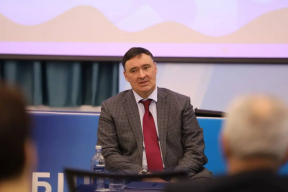 Тепловой луч, новые соцобъекты и жилье: Мэр Руслан Болотов рассказал о главных городских проектах на заседании Общественной палаты Иркутска