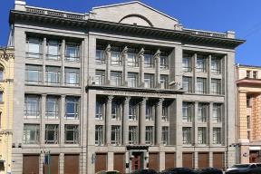 Russia's budget faces oil and gas revenue deficit