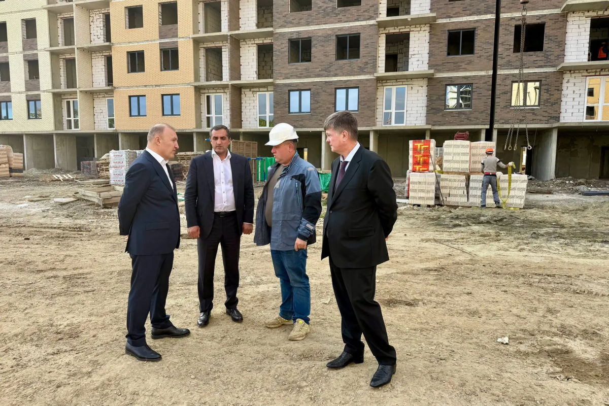Глава Адыгеи Мурат Кумпилов: В Майкопе в районе бывшего аэропорта построят 30 многоквартирных домов с социальной инфраструктурой в рамках КРТ