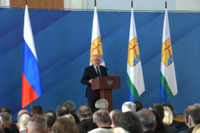 «Мы стратегически планируем будущее области»: Спикер Заксобрания Кировской области Роман Береснев поздравил губернатора Александра Соколова с четырехлетием на посту главы региона