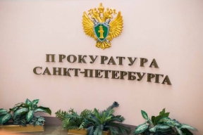 Плесень, протечки и равнодушие: прокуратура заставила чиновников переселить ребёнка-инвалида из трущоб Петербурга