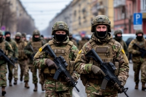 Газ на детской площадке и 14-летний в автобусе: почему украинские дети начали бояться своих военных