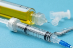 Революция в онкологии: в России впервые применили отечественную мРНК-вакцину от рака — 60-летний пациент из Курской области получил «Неоонковак»