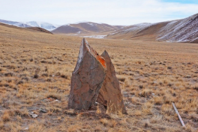 Ученые АлтГУ выпустили четвертый каталог тюркских памятников Алтая