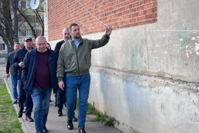 Михаил Собакин проверил содержание территорий в Троицком в г.о. Чехов