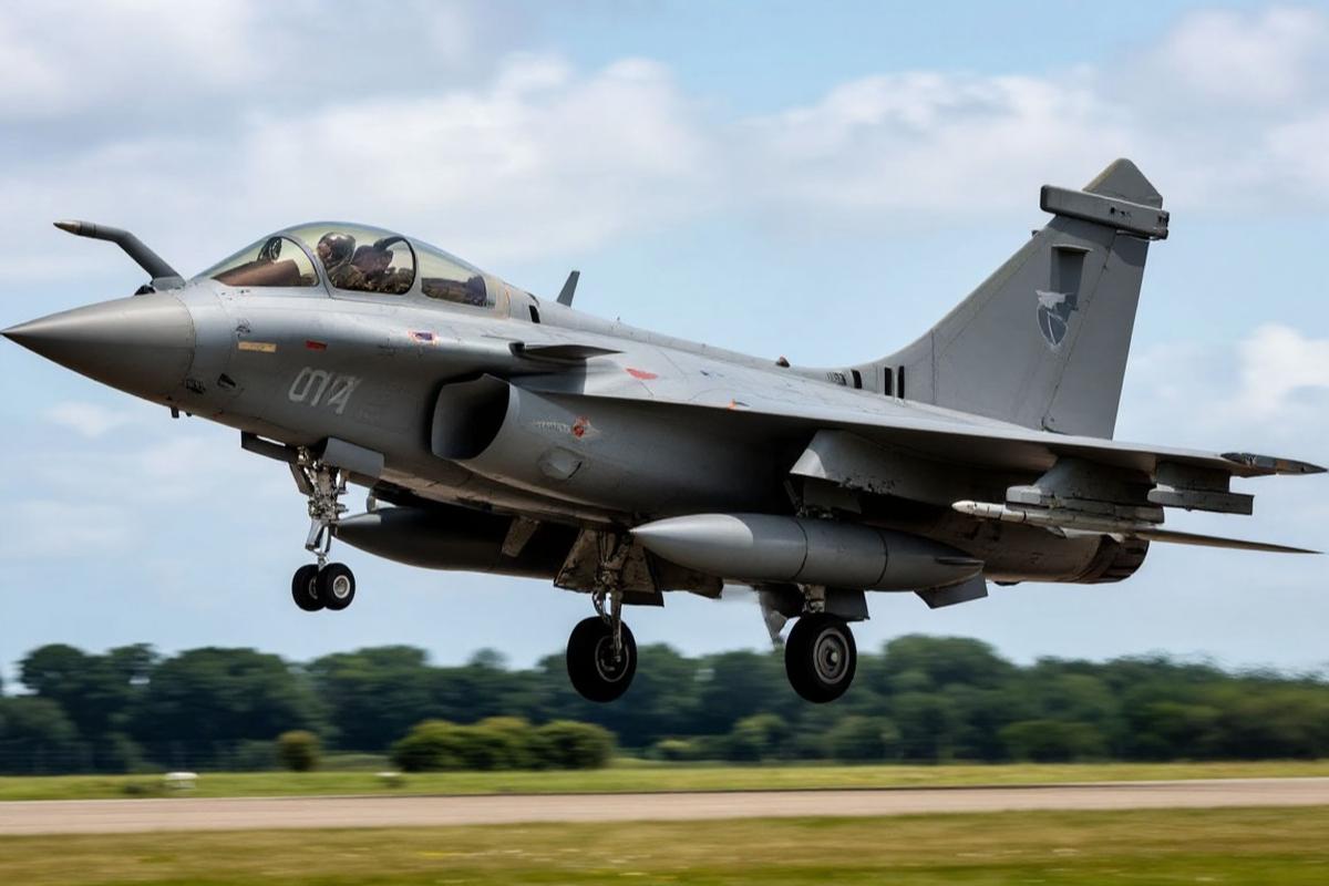 Охотники на Москву: чем опасны французские Rafale, вставшие на дежурство в 130 км от России