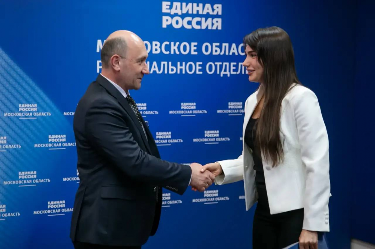 Дорогу – молодым: 25-летняя предприниматель Ася Исаева участвует в предварительном голосовании «Единой России» по 120-му Коломенскому округу