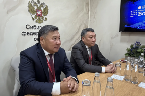 Глава Тывы Владислав Ховалыг на полях ПМЭФ-2026 обсудил с руководством Фонда Росконгресс подготовку к IV Международному буддийскому форуму