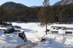 В Республике Алтай закрыли ледовую переправу на реке Кокса