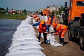 В Нижневартовске усилили защиту от паводка на фоне роста уровня воды